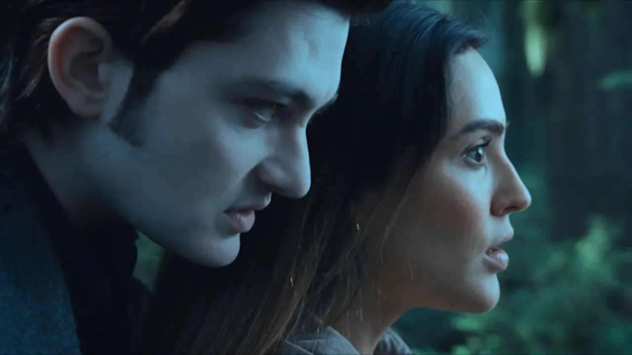 Fer Lozano y el vampiro frente a frente en el bosque