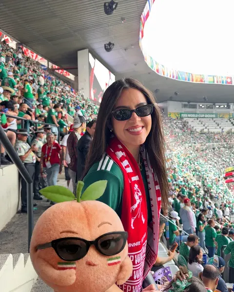 Carrusel de Lailany Sota en la inauguración del Mundial con Peachy